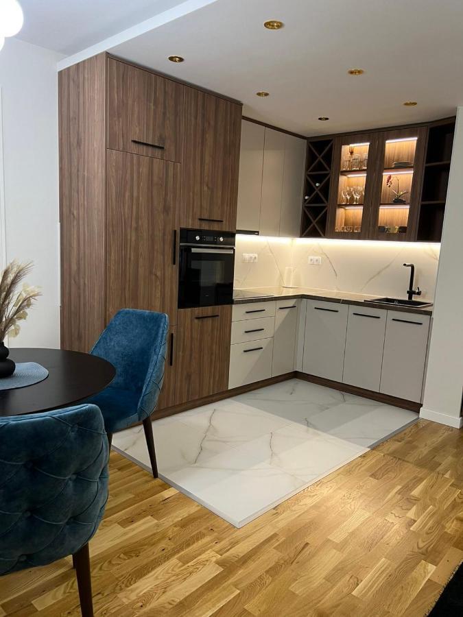 Lilly Lux Apartment Биелина Екстериор снимка