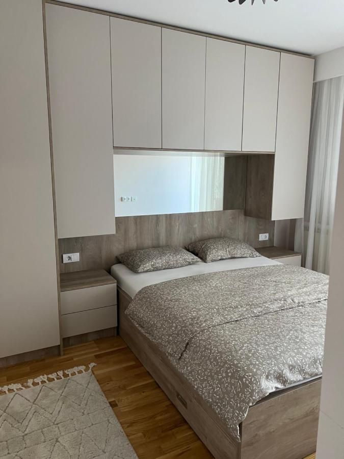 Lilly Lux Apartment Биелина Екстериор снимка