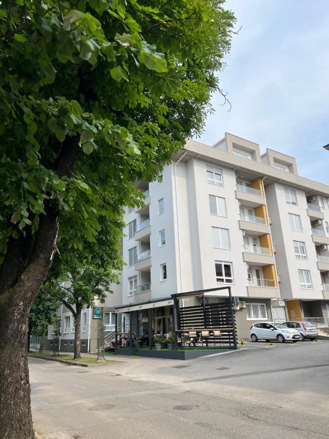 Lilly Lux Apartment Биелина Екстериор снимка